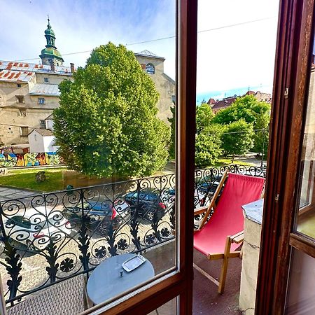 ROMANTIC Apartments - оn Valova street Львів Екстер'єр фото
