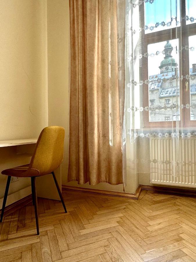 ROMANTIC Apartments - оn Valova street Львів Екстер'єр фото