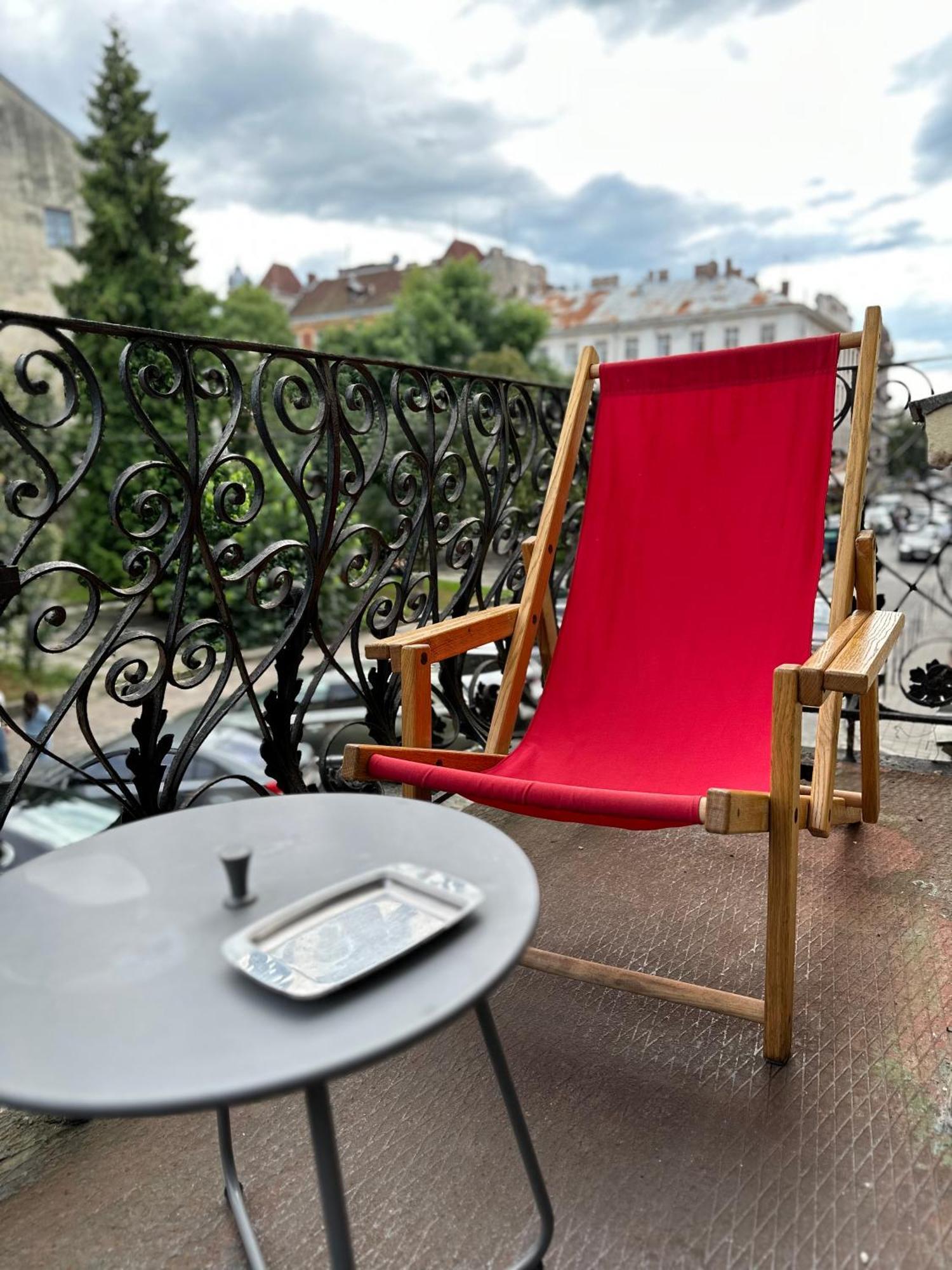 ROMANTIC Apartments - оn Valova street Львів Екстер'єр фото