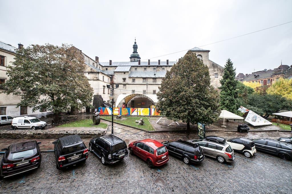 ROMANTIC Apartments - оn Valova street Львів Екстер'єр фото