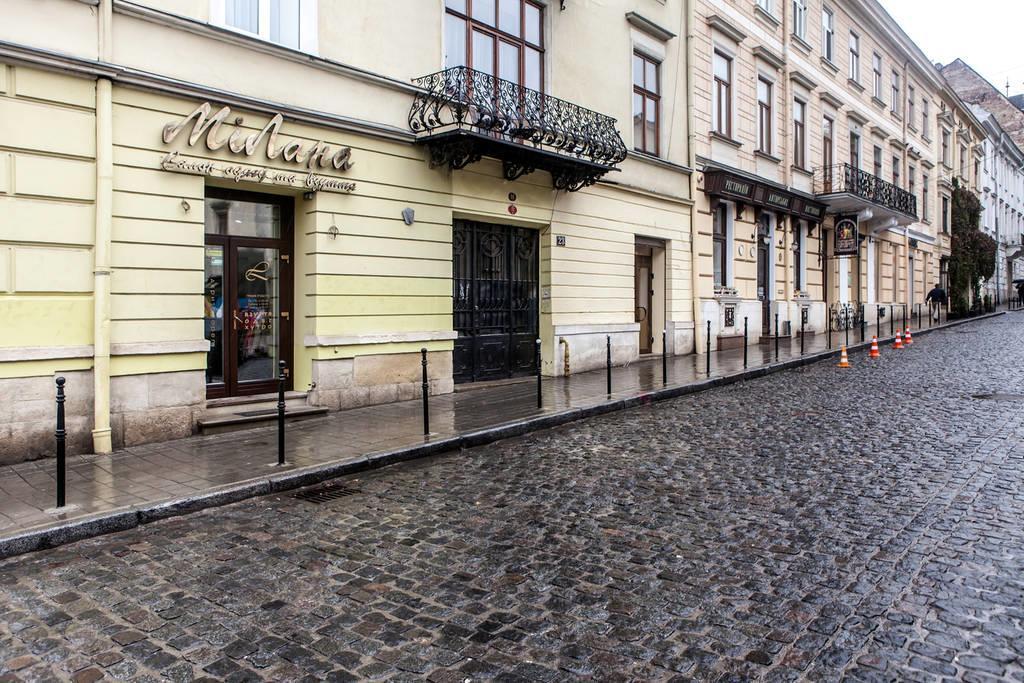 ROMANTIC Apartments - оn Valova street Львів Екстер'єр фото