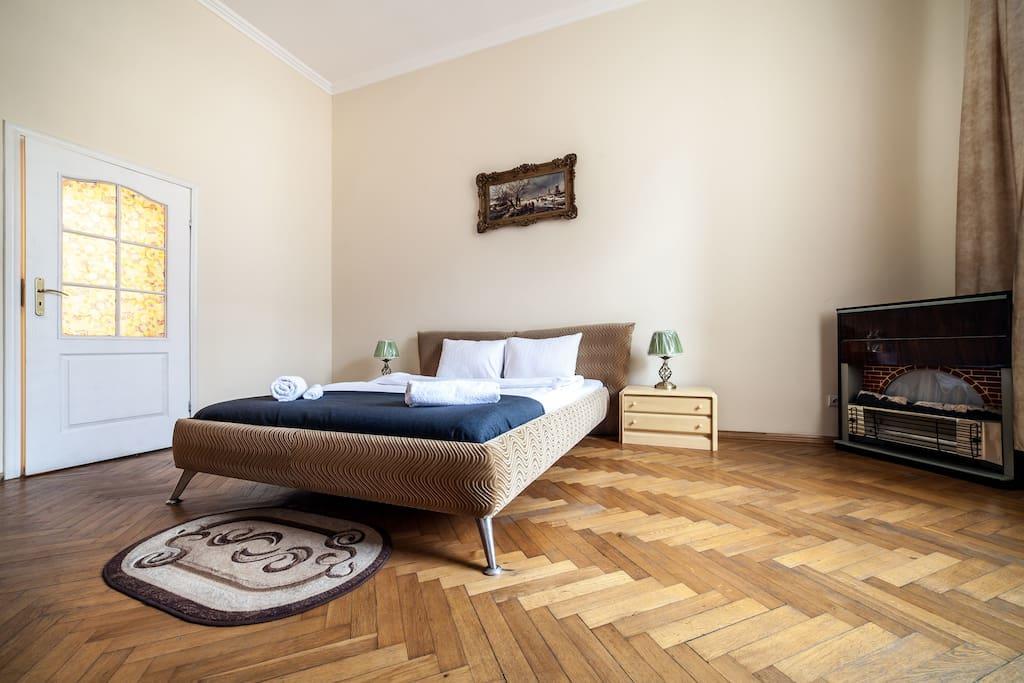 ROMANTIC Apartments - оn Valova street Львів Екстер'єр фото